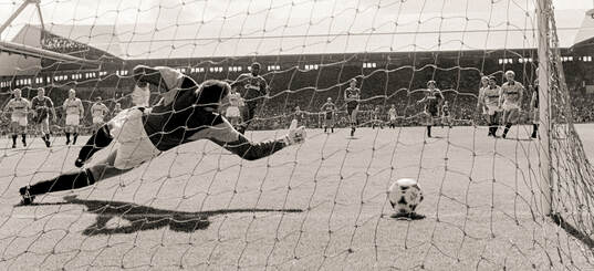 Football, Football League First Division, England
