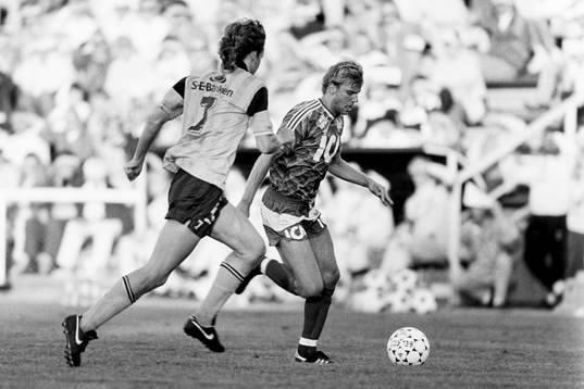 Hans Eklund, Öster med bollen