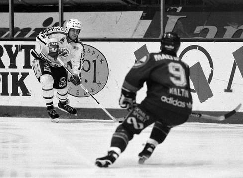 Bläddra bland fler bilder av Ishockey, Elitserien, Djurgården - Frölunda