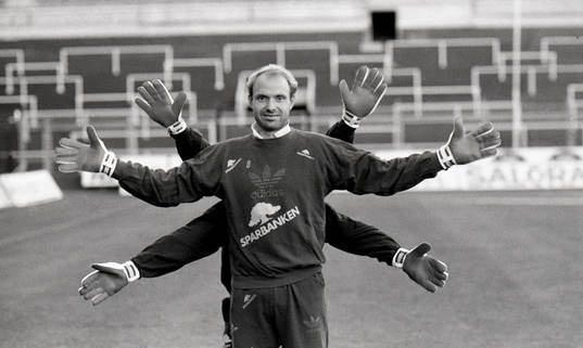 Thomas Ravelli, målvakt, Sverige