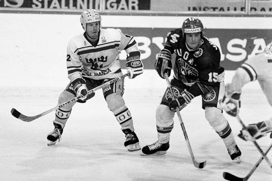Håkan Loob, Sverige och Hannu Järvenpää, Finland