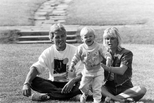 Glenn och Helena Hysén och sonen Alexander