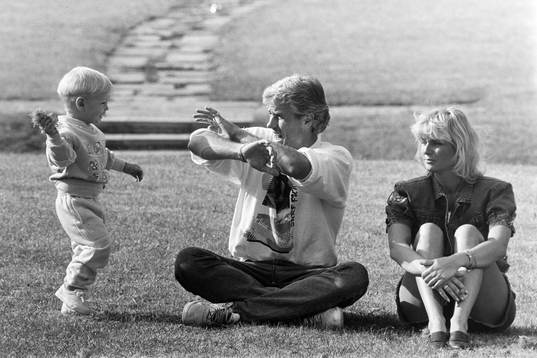 Glenn och Helena Hysén och sonen Alexander