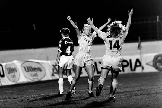 Bläddra bland fler bilder av Fotboll, Damer, Folksam Cup, Final, Öxabäck - Jitex, 2-1