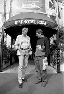 Åke Stolt och malmös tränare Roy Hodgson i samtal