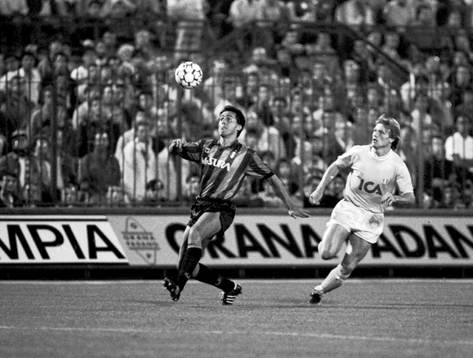 Leif Engqvist med bollen i sikte