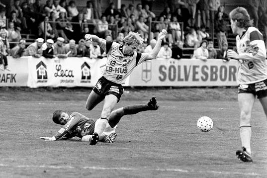 Håkan Norén, Mjällby i kamp om bollen