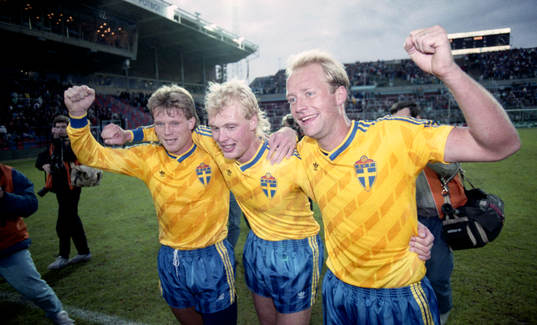 Jubel, Glädje. Leif Engqvist, Klas Ingesson och Mats