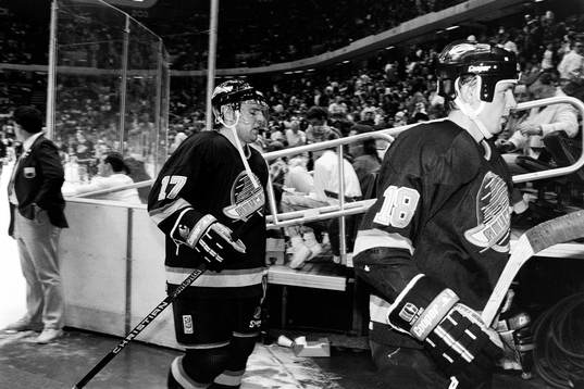 Vladimir Krutov och Igor Larionov, Vancouver