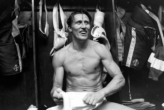 Börje Salming, Detroit i omklädningsrummet