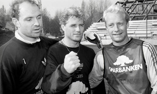 Thomas Ravelli, målvakt, Glenn Hysén och Mats Magnusson,