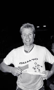 Peter Larsson, Sverige
