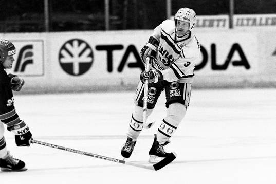 Tomas Jonsson,  Sverige