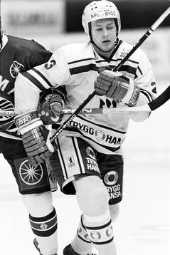 Paul Andersson,  Sverige