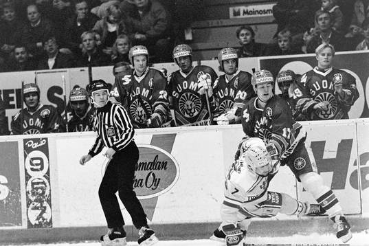 Tommy Samuelsson, Sverige