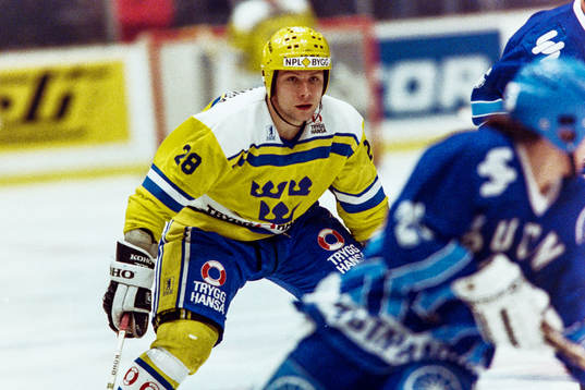 Thomas Bjuhr, Sverige