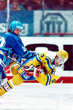 Paul Andersson,  Sverige