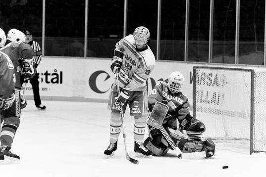 Bläddra bland fler bilder av Ishockey, Sverige - Västtyskland, 5-1