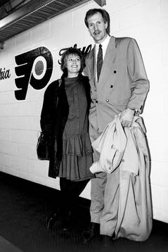 Kjell Samuelsson, Philadelphia Flyers med fru Cina