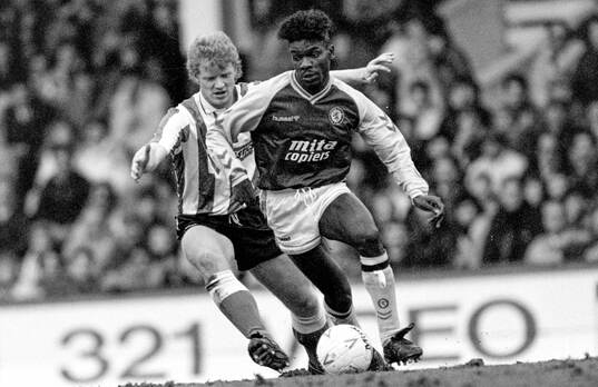 Football, Barclays League Division 1, England 1989-1990,