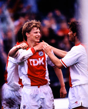 Stefan Pettersson, Ajax, goal celebration