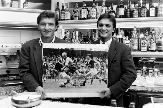Fotboll, Nacka Skoglunds söner. Evert och Giorgio Skoglund