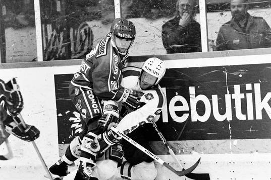 Bläddra bland fler bilder av Ishockey, Allsvenskan, final, Modo - Malmö, 2-5
