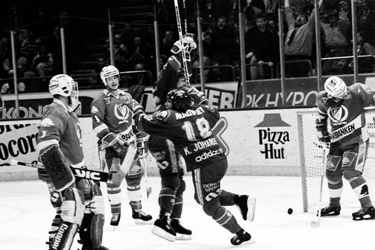 Kent Johansson och Djurgården jublar