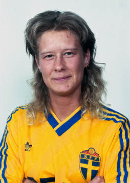 Pia Carlsson, Sverige