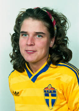 Eva Zeikfalvy, Sverige