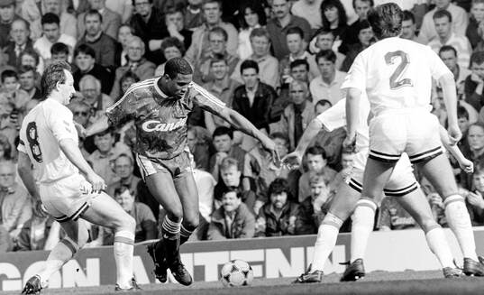 Football, England, Barclays League Division 1, Liverpool -