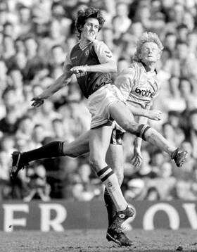 Football, Barclays League Division 1 1989-1990, Aston Villa