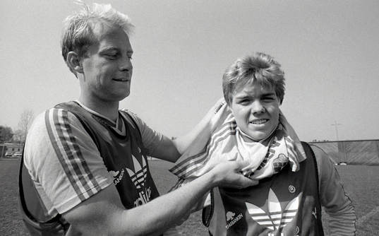 Mats Magnusson och Tomas Brolin, Sverige