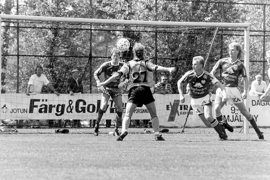 Peter Håkansson, Mjällby framför Kalmars målvakt