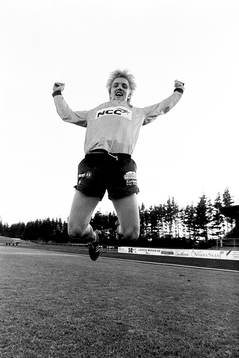 Percy Olsson, Hässleholm tremålsskytt jublar