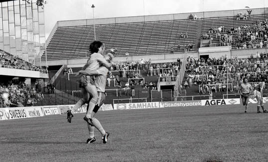 Anders Limpar och Mats Magnusson, jubel, glädje