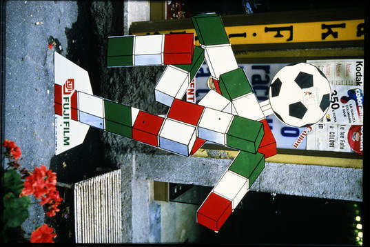 Bläddra bland fler bilder av Fotboll, VM 1990
