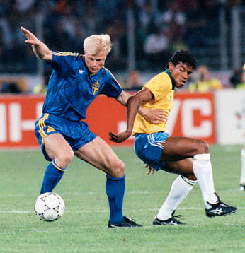 Peter Larsson, Sverige och Careca, Brasilien