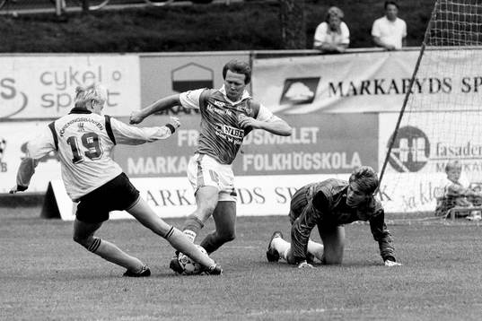 Olle Sjödahl, Markaryd oroar mjällbys målvakt Ola Wendel