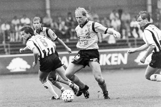 Mikael Holgersson, Mjällby med bollen