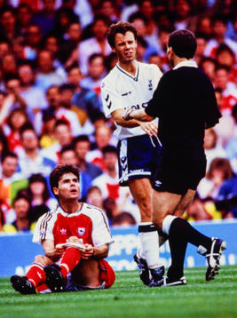 Arsenals Anders Limpar och Tottenhams David Howells
