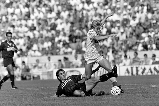 Tomas Brolin, Parma tacklas bakifrån