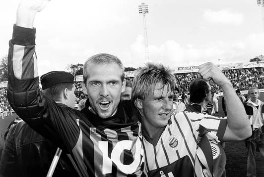 Frölundas målvakt Magnus Olsson och målskytten Patrick