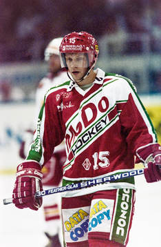 Peter Wallin, Modo
