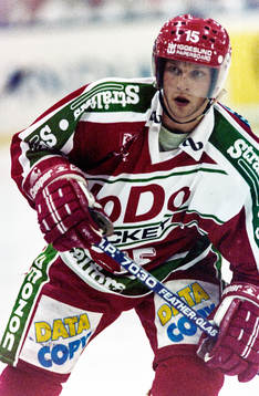 Peter Wallin, Modo
