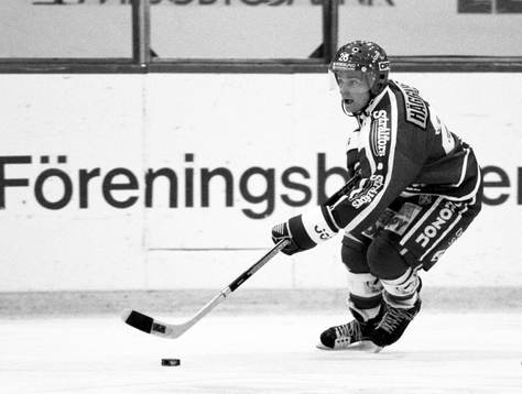Lars Byström, Modo