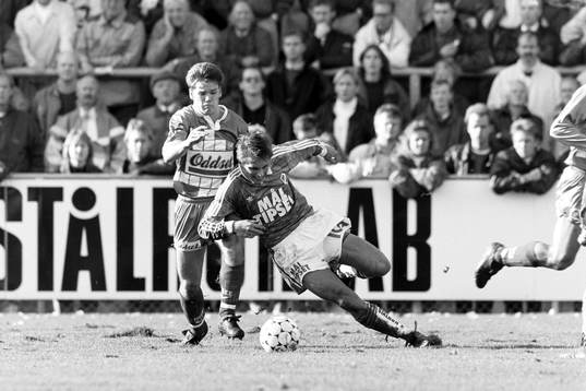 Jonas Axeldal, Halmstad i kamp om bollen