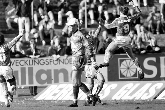 Jonas Axeldal och Niklas Gudmundsson, Halmstad, jublar