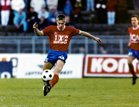 Östers Jan Jansson med bollen