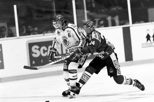 Jonas Heed, Frölunda och Patrik Erickson, Brynäs i kamp